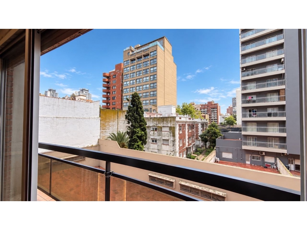 VENTA 2 AMBIENTES CON 2 BALCONES - LA PERLA - 2