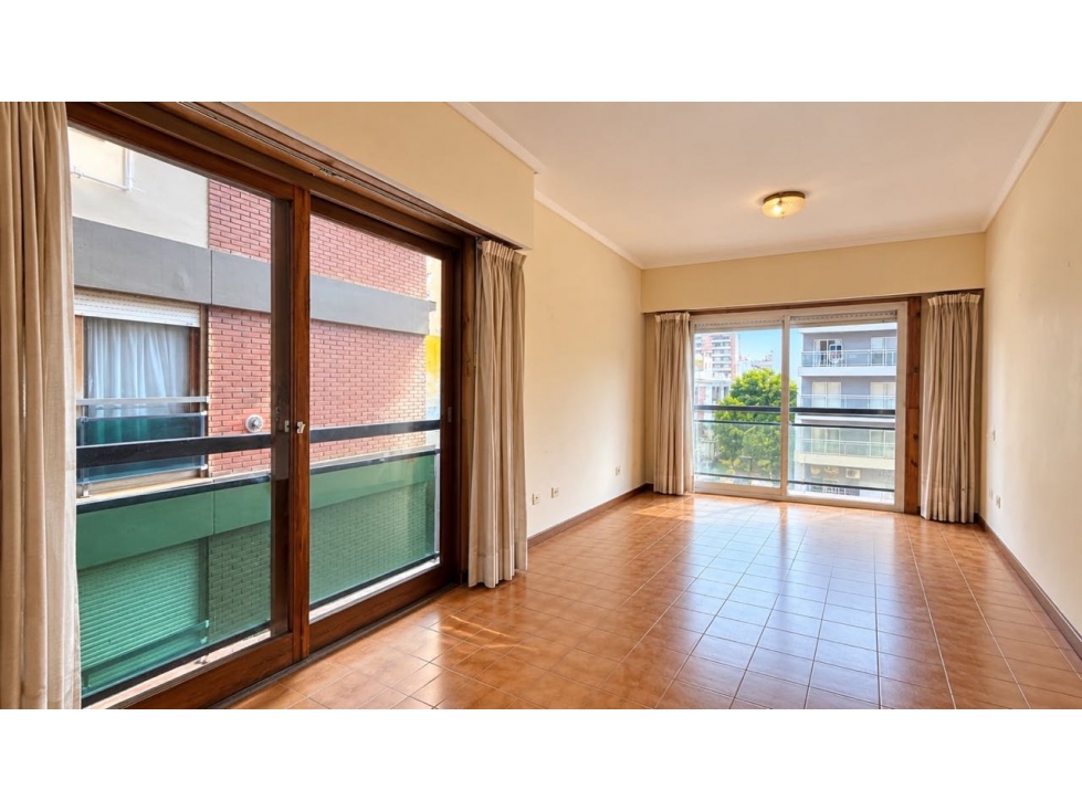 VENTA 2 AMBIENTES CON 2 BALCONES - LA PERLA - 3