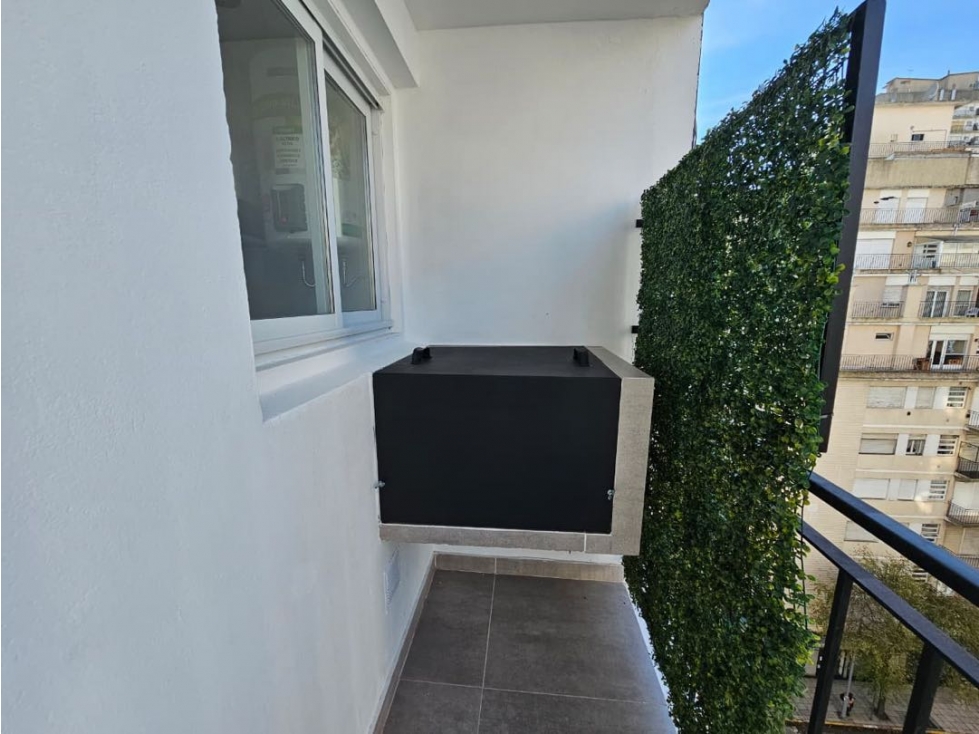 VENTA 2 AMBIENTES RECICLADO CON BALCON Y PARRILLA - 2