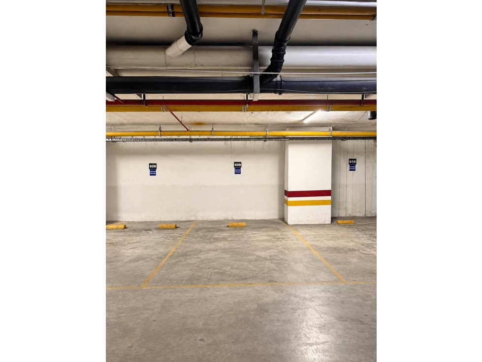 VENTA CATEGORIA DPTO 2 DORMITORI +GRAN PATIO +COCHERA |A PASOS SHOPING — foto 3