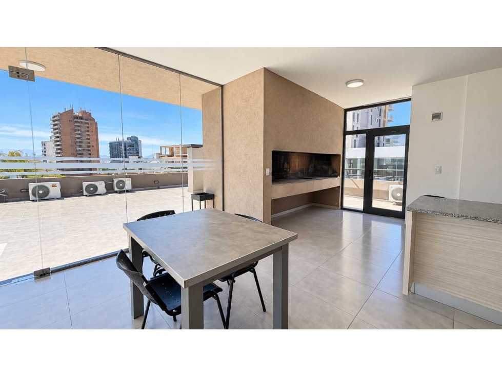 VENTA CATEGORIA DPTO 2 DORMITORI +GRAN PATIO +COCHERA |A PASOS SHOPING — foto 5