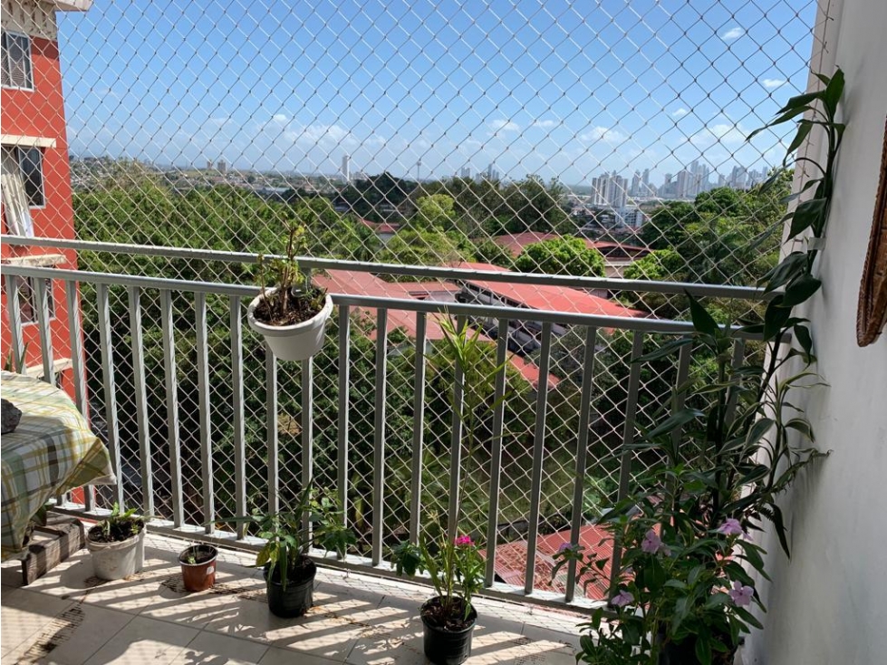 Venta 2 Recámaras con Balcón | PH El Doral, 12 de Octubre