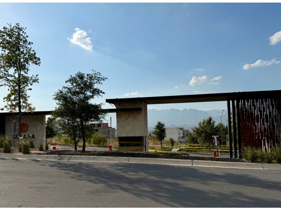 Venta 2 Terrenos juntos / Solana /Dominio Cumbres/ Arriba de Leones