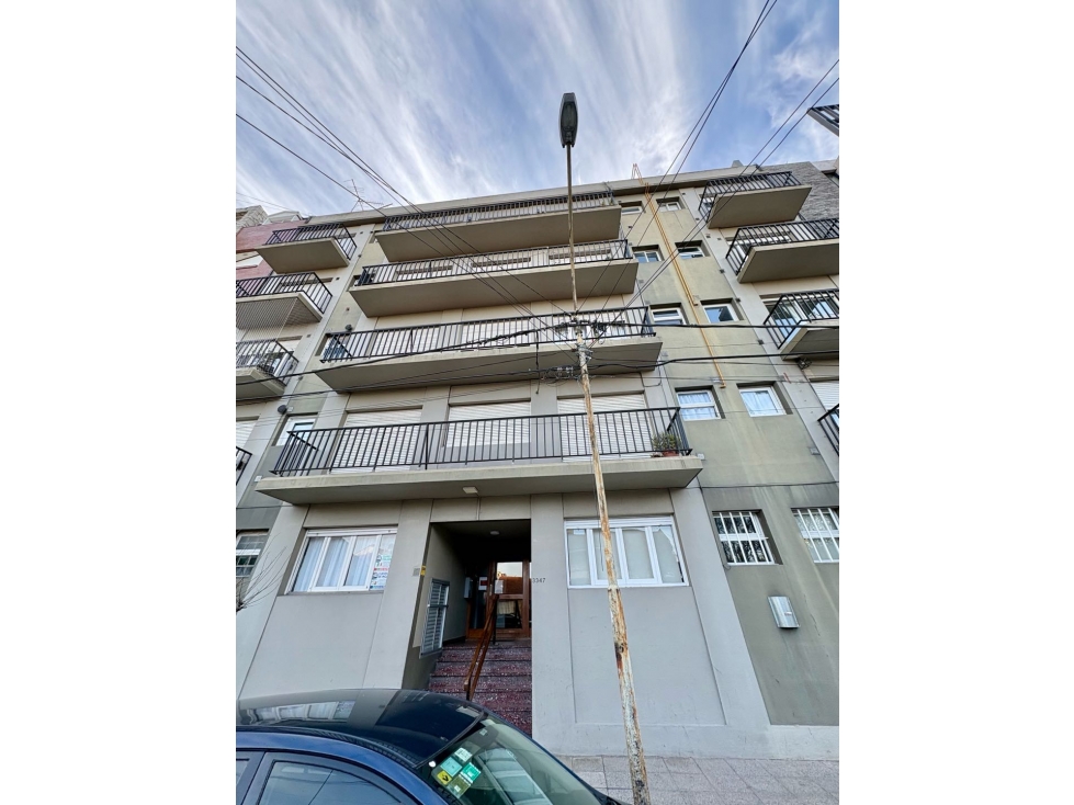 VENTA 3 ambientes contrafrente con cochera fija, Barrio Chauvin — foto 3