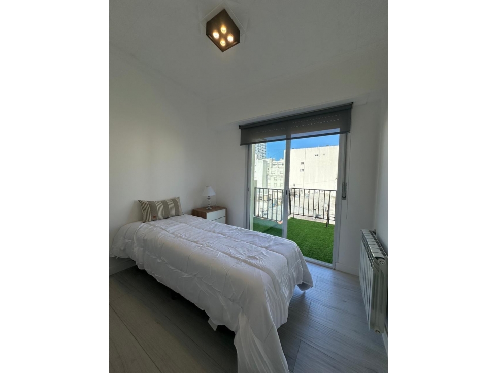 Venta 4 ambientes externo. balcon terraza. Zona La Perla - 6
