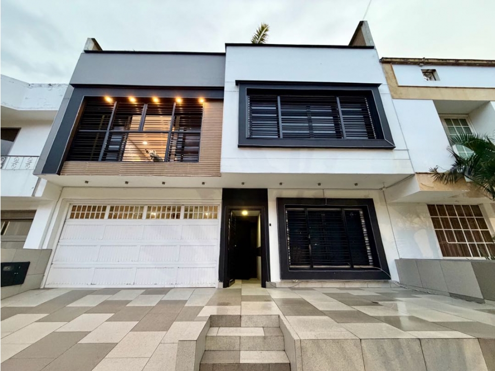 Venta Casa BiFamiliar / Comercial en El Ingenio sur de Cali