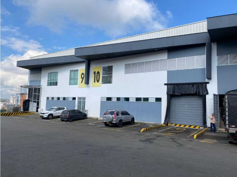 VENTA BODEGA INSDUSTRIAL DOSQUEBRADAS COD7752764 - 2