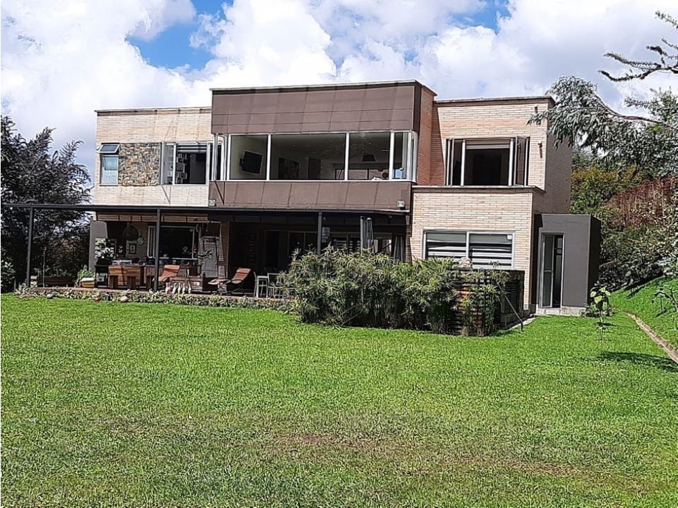 VENTA AMPLIA CASA ALTO DE LAS PALMAS - 1
