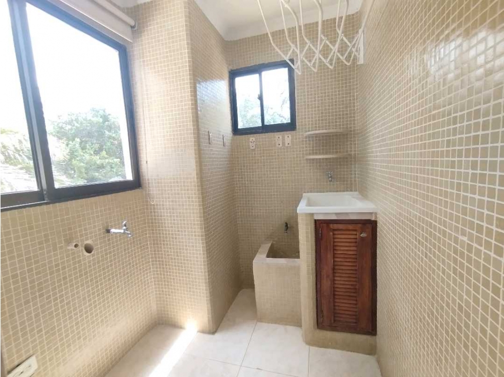 VENTA AMPLIO APARTAMENTO DE 2 ALCOBAS FRENTE A LA PLAYA EN CARTAGENA — foto 6