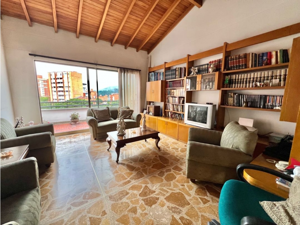 Venta AMPLIO apartamento Duplex Laureles Medellín 264,39 Mts2 — foto 3