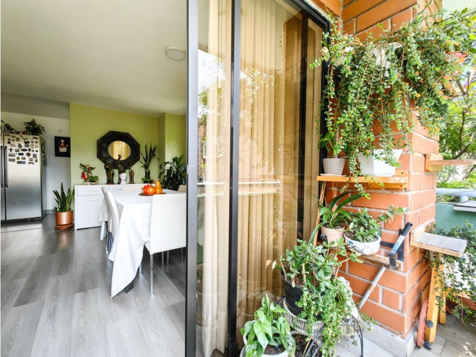 VENTA AMPLIO APARTAMENTO REMODELADO EN CONQUISTADORES — foto 2