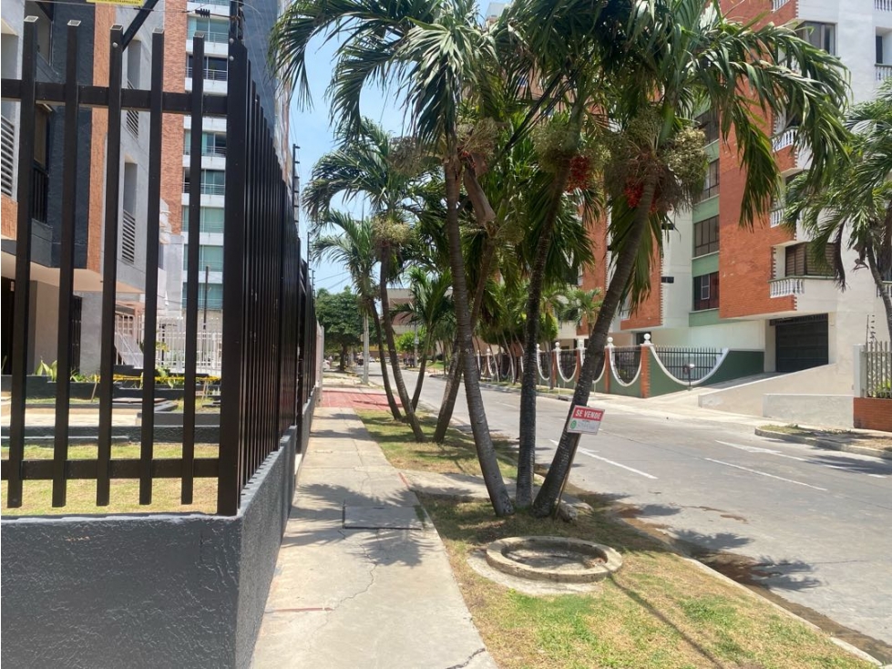 Venta amplio apto cerca a centro comercial Buenavista