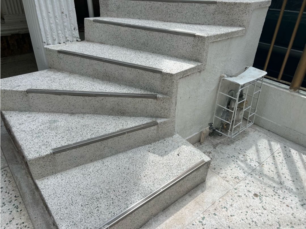 VENTA AMPLIO APTO SEGUNDO PISO EN LOS ANDES BARRANQUILLA — foto 3