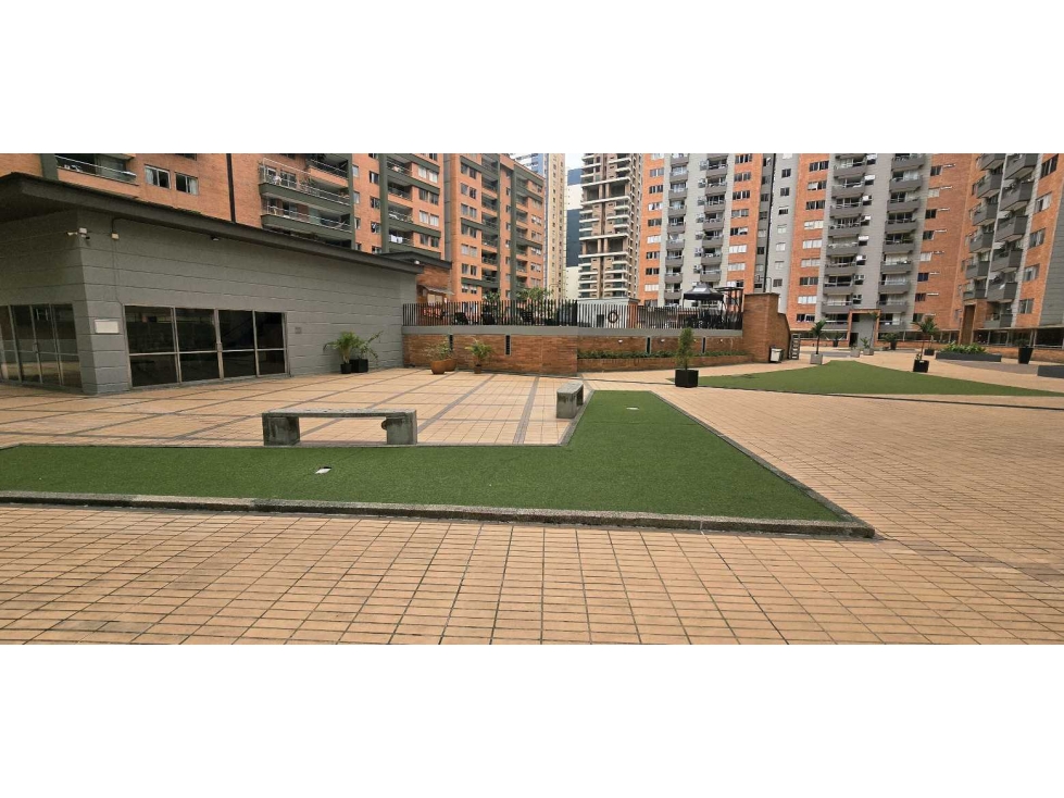 VENTA APARTAMENTO CIUDAD DEL RIO MEDELLÍN 92 M2