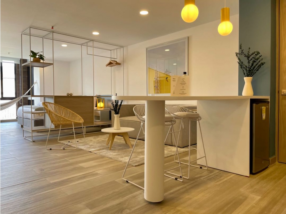 VENTA APARTAESTUDIO AMOBLADDO con permiso de rentas cortas/ LAURELES