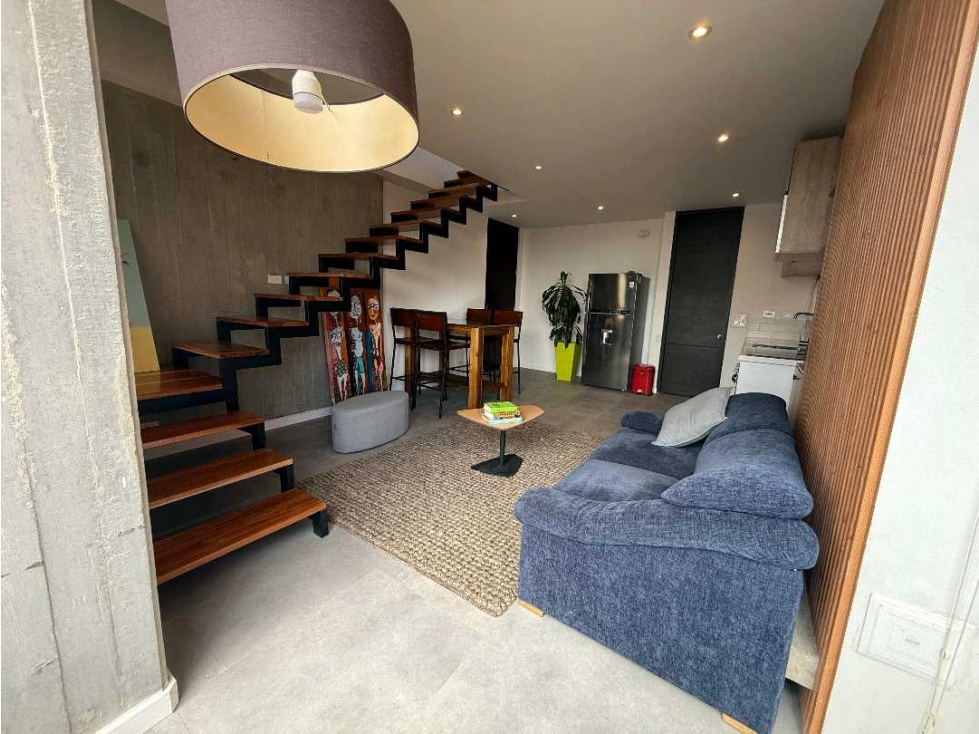 Venta Apartaestudio Dúplex Remodelado Rosales Bajo