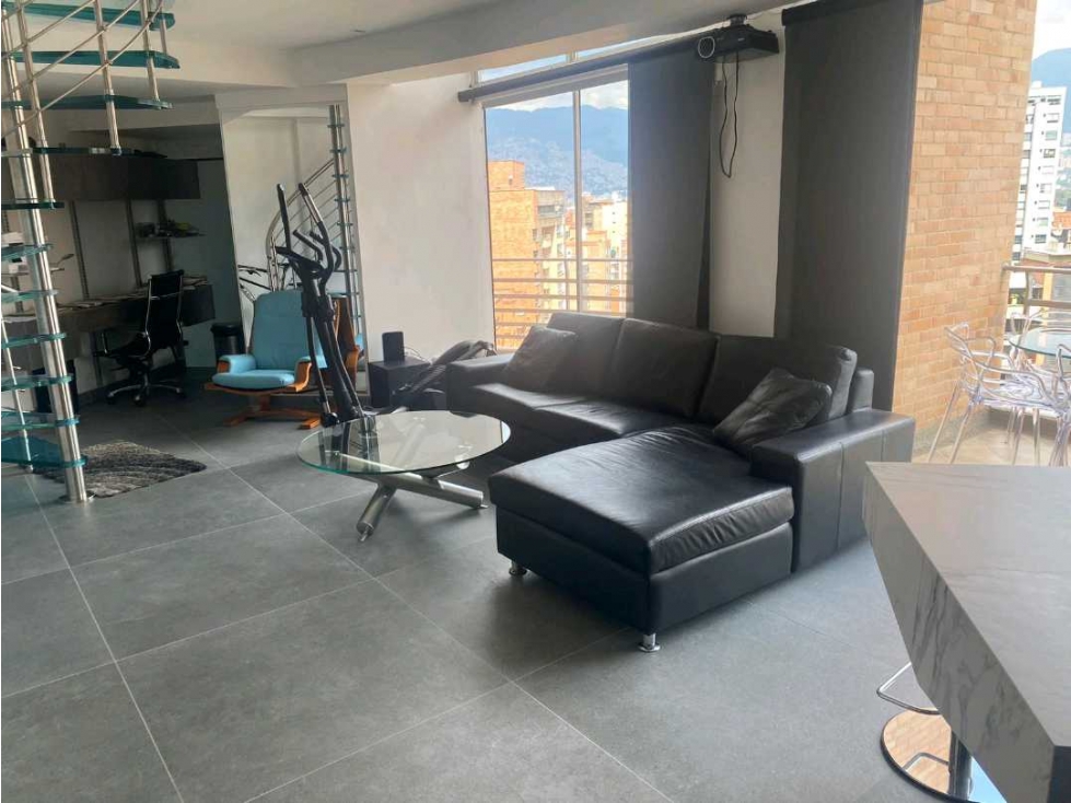 Venta Apartaestudio tipo Loft Santa Teresita Laureles Medellín