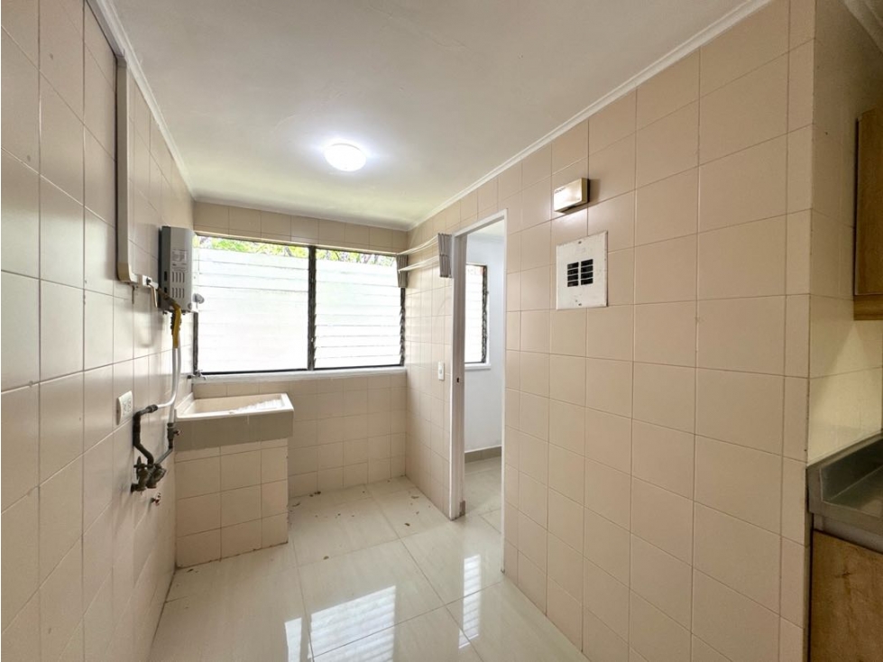 Venta apartamemto 4to piso sin ascensor. El Poblado. La inferior. — foto 5