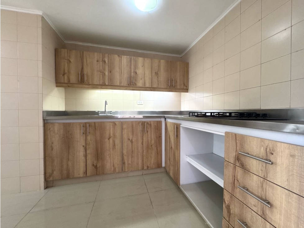 Venta apartamemto 4to piso sin ascensor. El Poblado. La inferior. — foto 3