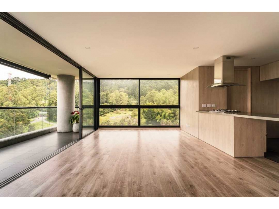 VENTA APARTAMENTO 139 m2 MODERNO POBLADO PARTE ALTA CERCA LAS PALMAS