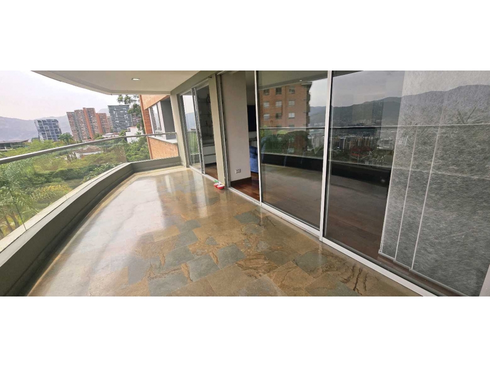 VENTA APARTAMENTO 247 m2 VISTA A LA CIUDAD EL POBLADO — foto 3