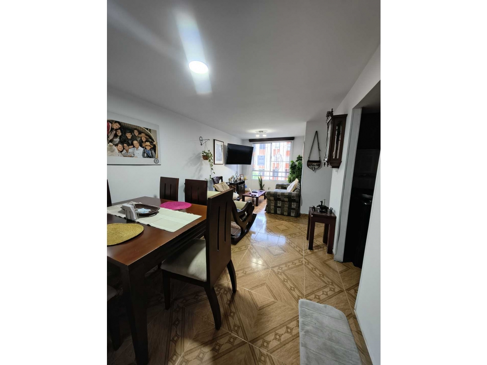 VENTA APARTAMENTO 2 PISO EL AGUACATAL Fresco-iluminado-buen estado — foto 3
