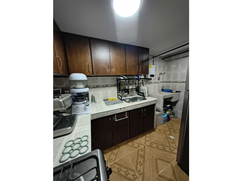 VENTA APARTAMENTO 2 PISO EL AGUACATAL Fresco-iluminado-buen estado — foto 4