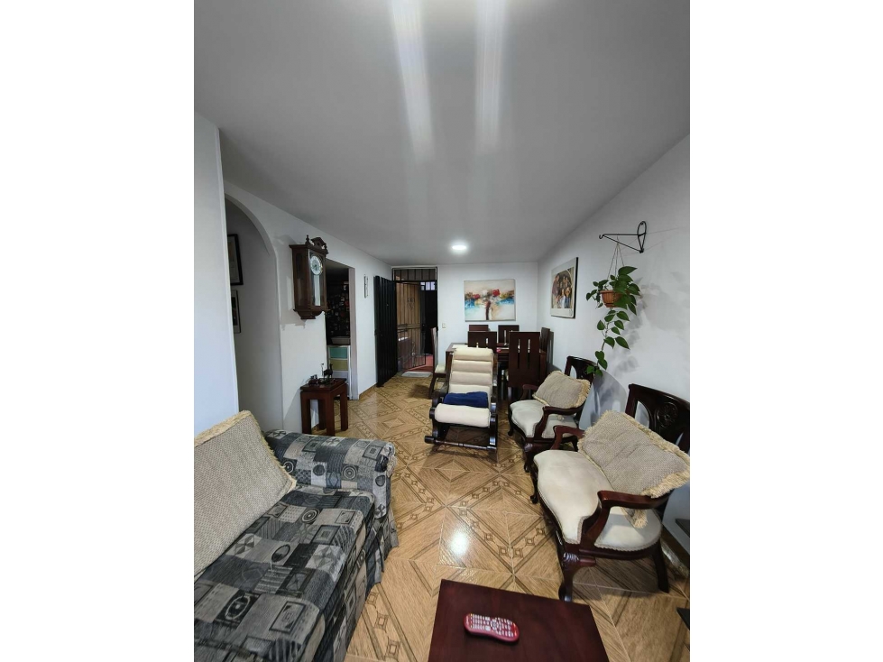 VENTA APARTAMENTO 2 PISO EL AGUACATAL Fresco-iluminado-buen estado — foto 5