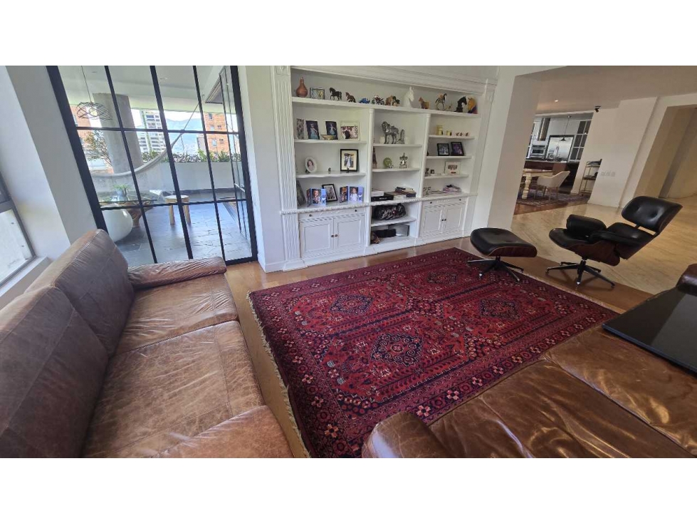 VENTA APARTAMENTO 380 m2 REMODELADO PISO ALTO EL POBLADO — foto 6