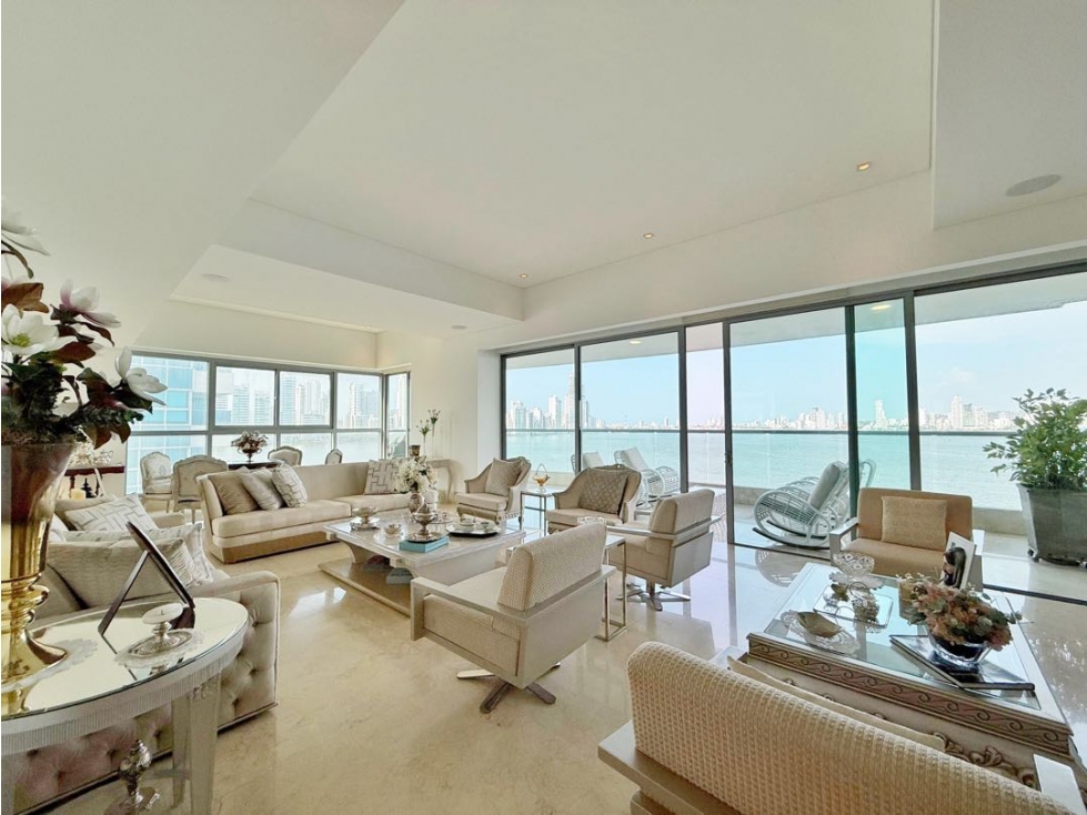 Venta apartamento 3 habitaciones Edificio Claro de Luna Castillogrande