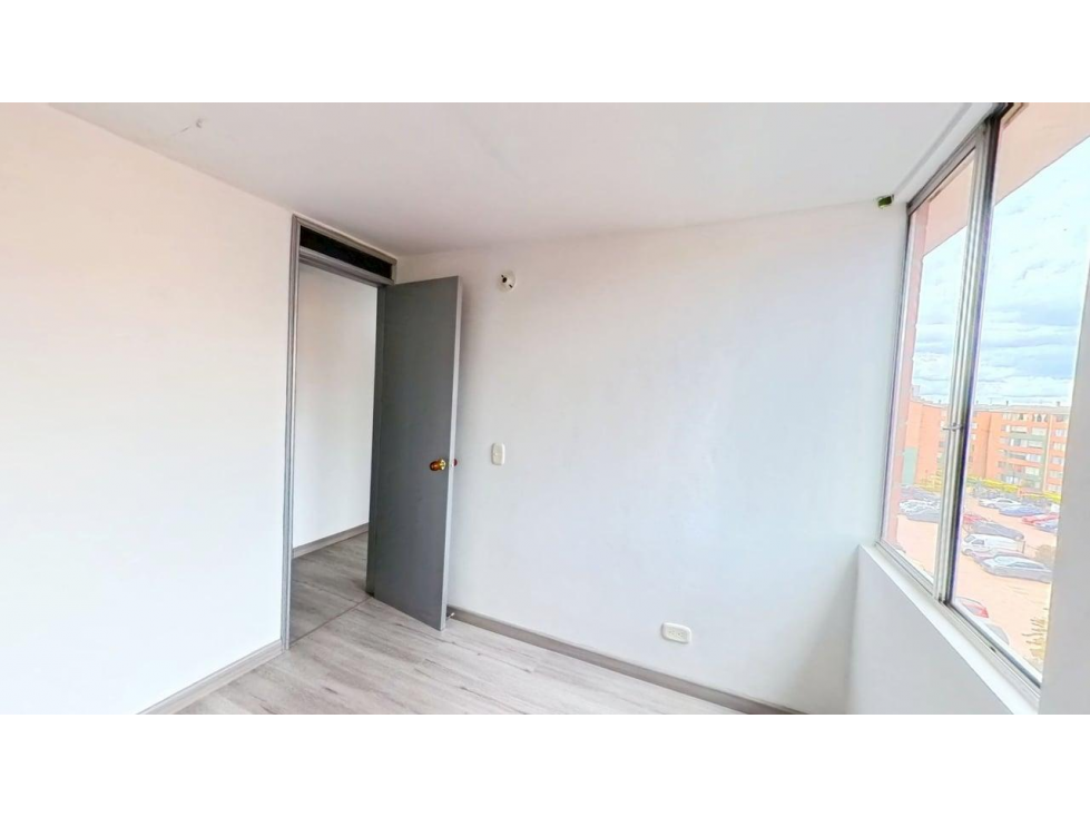 Venta Apartamento 48 m2, 3 hab, 2 b, 0 g, Calandaima, Kennedy — foto 2