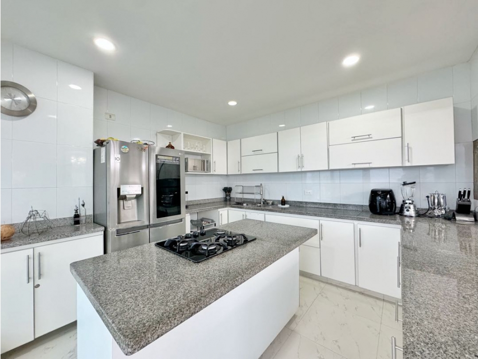 Venta apartamento 4 alcobas + estudio en Vista Bahía Manga Cartagena — foto 3