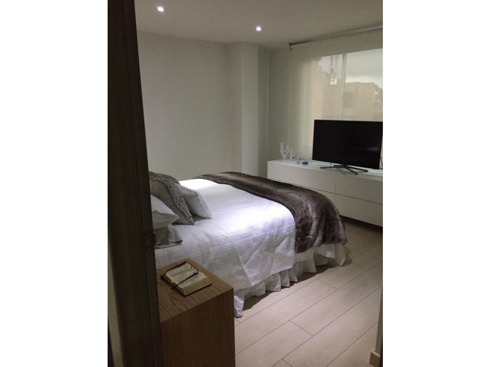 Venta apartamento 60 m2, Bogota, barrio Los Rósales — foto 3
