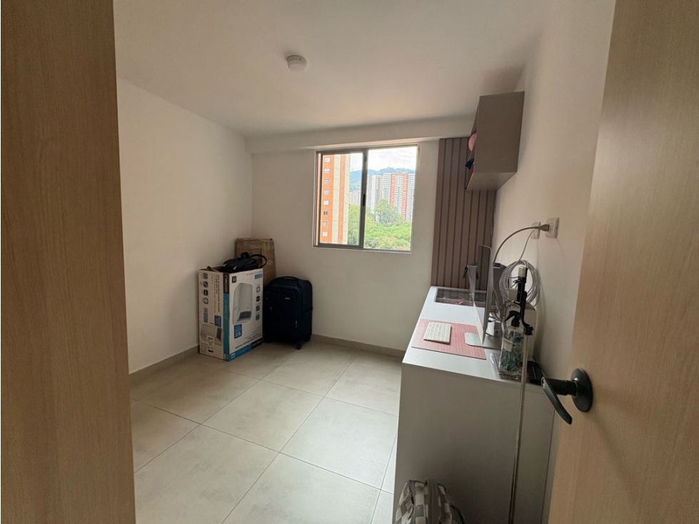 Venta apartamento al frente de Fabricato con parqueadero de carro — foto 6