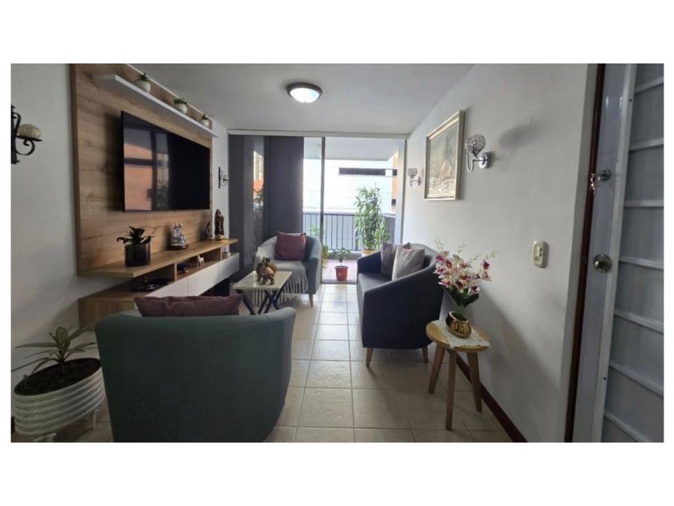 Venta apartamento 82.4m2 con parqueadero en parte plana Sabaneta — foto 3