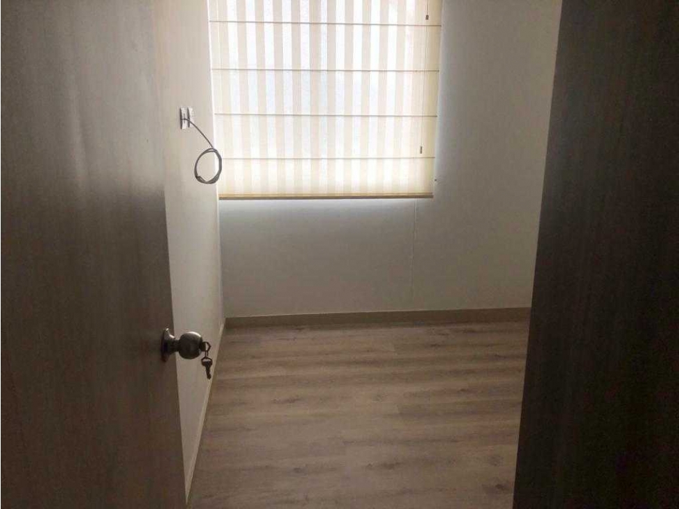Venta apartamento 85m2, zona plana Sabaneta, piso alto, 2 parqueaderos — foto 4