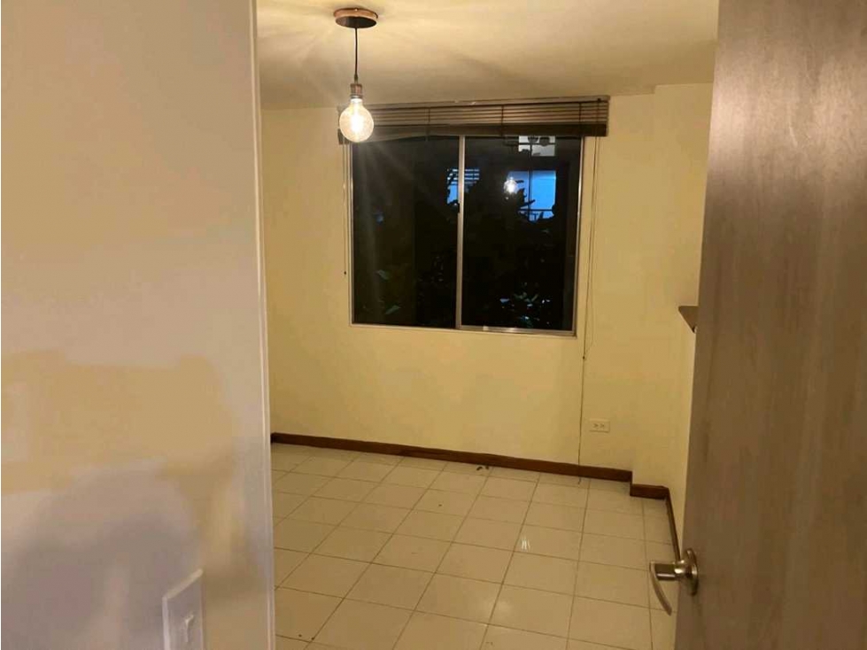 Venta apartamento, 86m2, Loma de San Julián, Poblado, para remodelar — foto 6