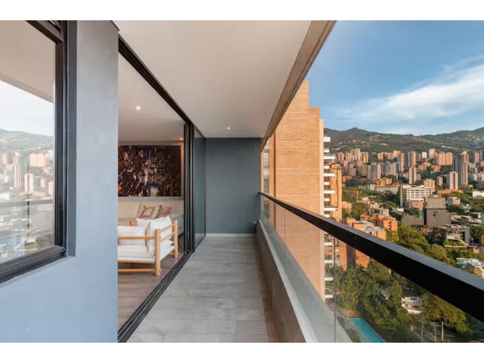 VENTA APARTAMENTO AMOBLADO EN PARMA PISO ALTO POBLADO, MEDELLÍN — foto 2