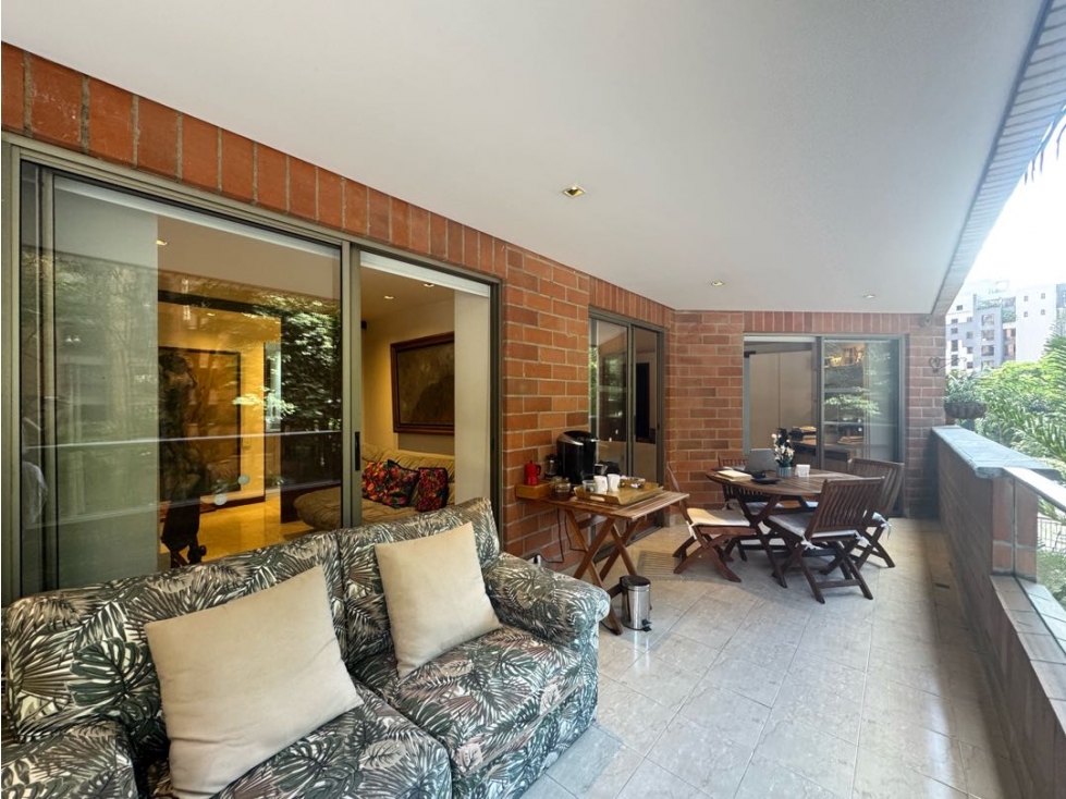 Venta apartamento balcón+terraza, Poblado, Tomatera. U Completa. — foto 3