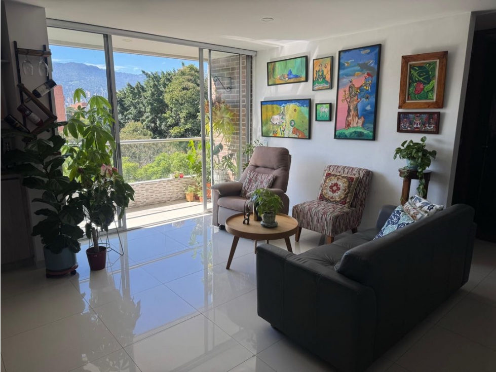 Venta Apartamento Laureles, Sector Nogal 64 m2 escritura, real 90 m2 — foto 2