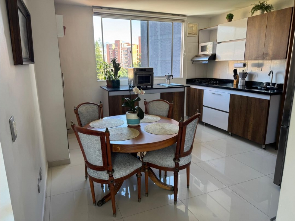 Venta Apartamento Laureles, Sector Nogal 64 m2 escritura, real 90 m2 — foto 5