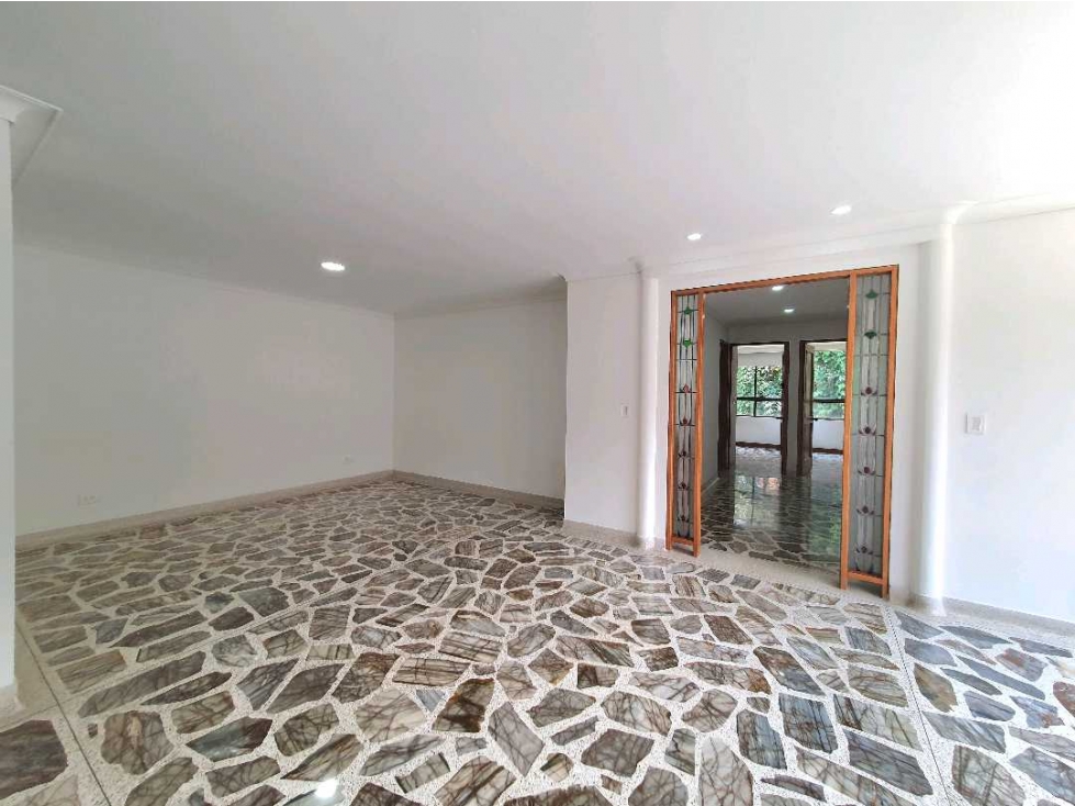 Venta apartamento cerca del Mall Drive in el Poblado Medellín — foto 5