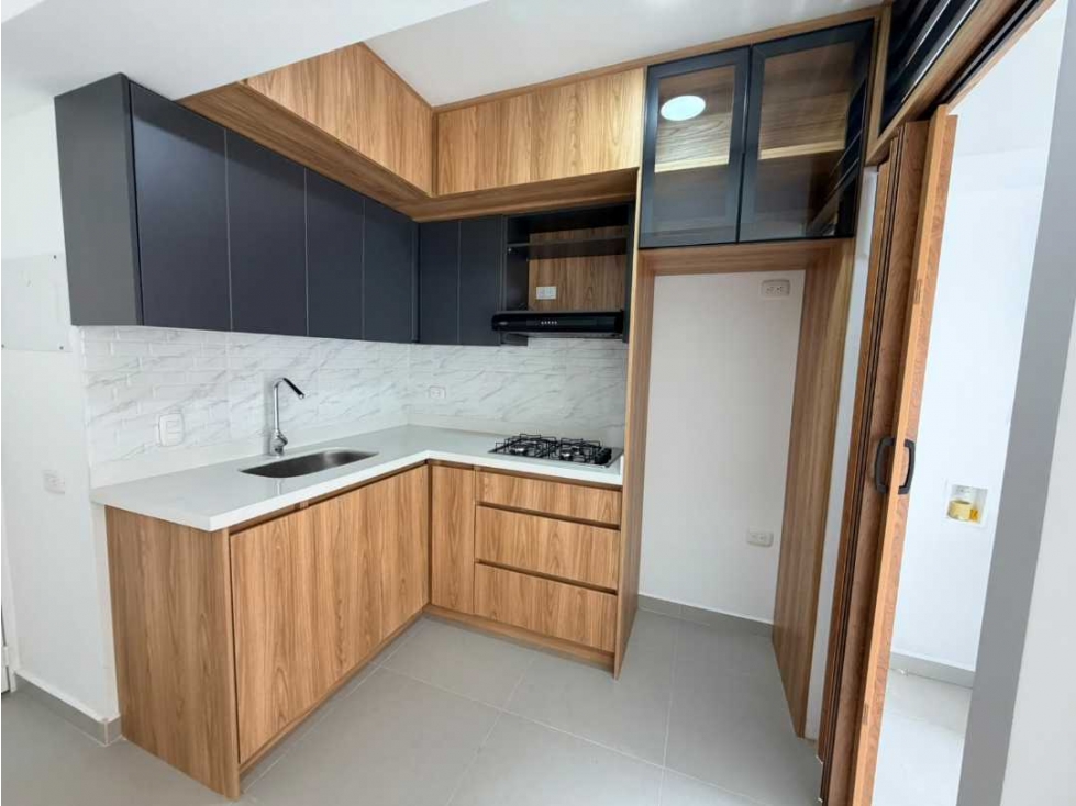 Venta apartamento cerca estación madera del metro