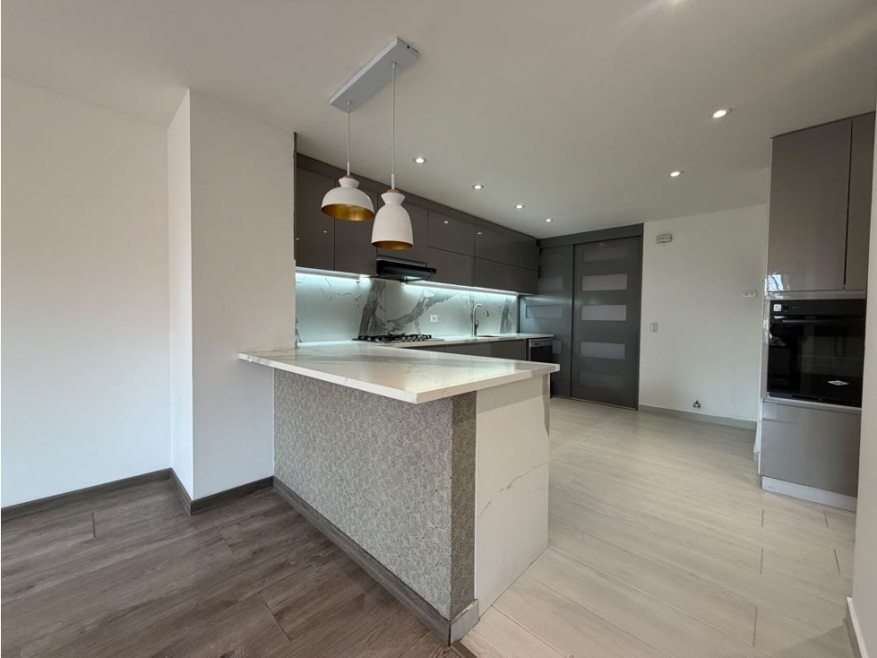 Venta apartamento chico reservado 150 Mts 2hab cbs 2 parq bogota — foto 6