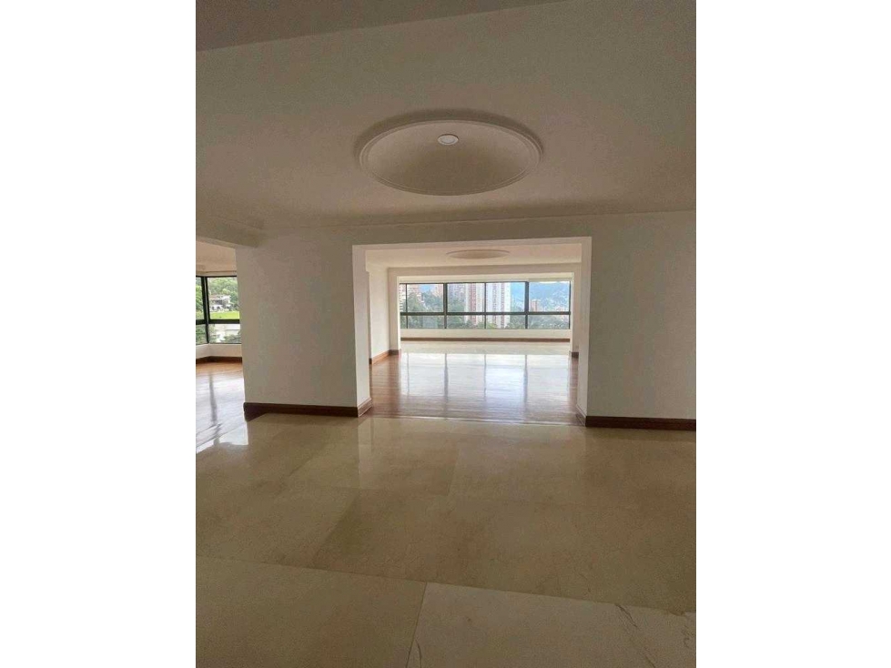 Venta apartamento Clínica El Rosario - El Tesoro
