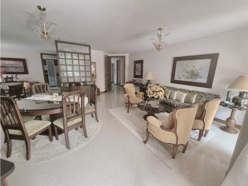 Venta apartamento con amplios espacios y TERRAZA cerca a Oviedo. — foto 5