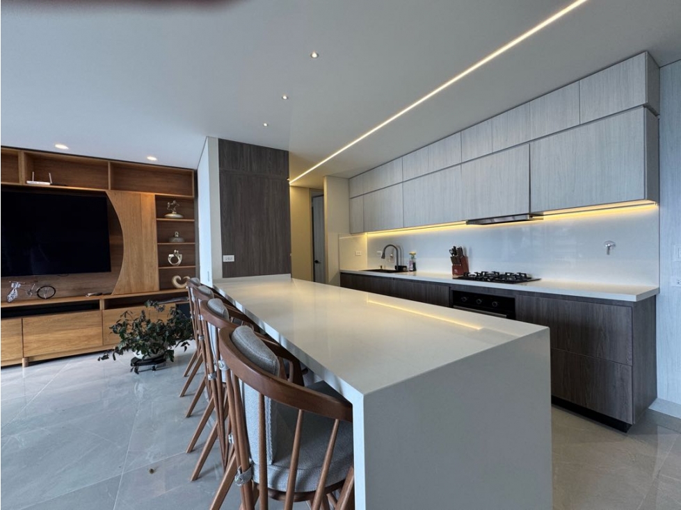 Venta apartamento amoblado. El Poblado, La Superior. Ud. Completa. — foto 6