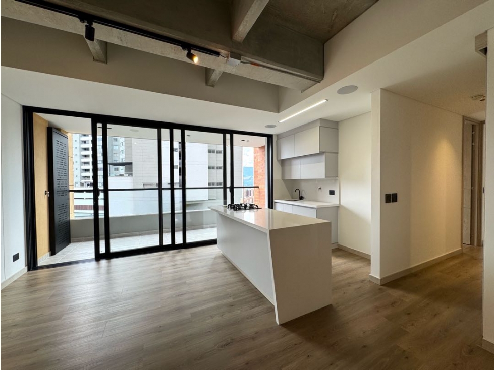 Venta apartamento con balcón. Envigado, Los Mesa. Ud. completa. — foto 3