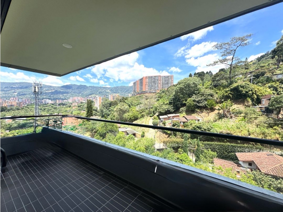 Venta apartamento con balcón. Envigado, El Señorial. Ud. Completa. — foto 2