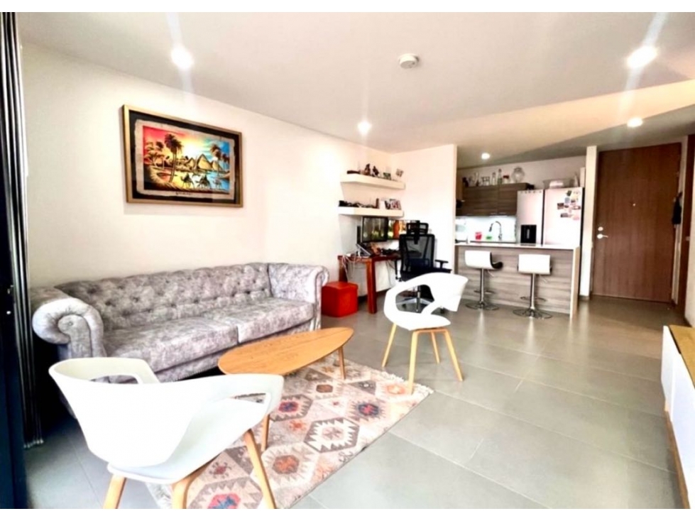 Venta apartamento, con balcón. Envigado, El Escobero. Unidad completa. — foto 3